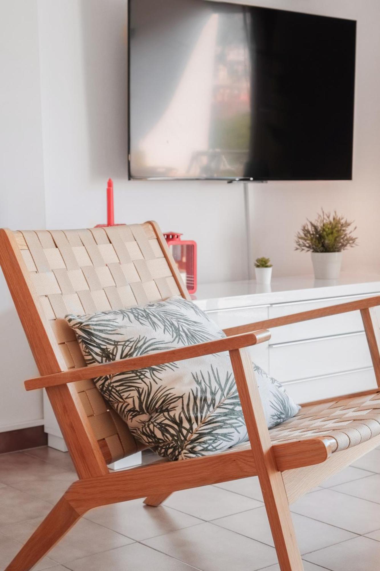 Lets Holidays Apartment Commercial Area Tossa de Mar Exterior photo